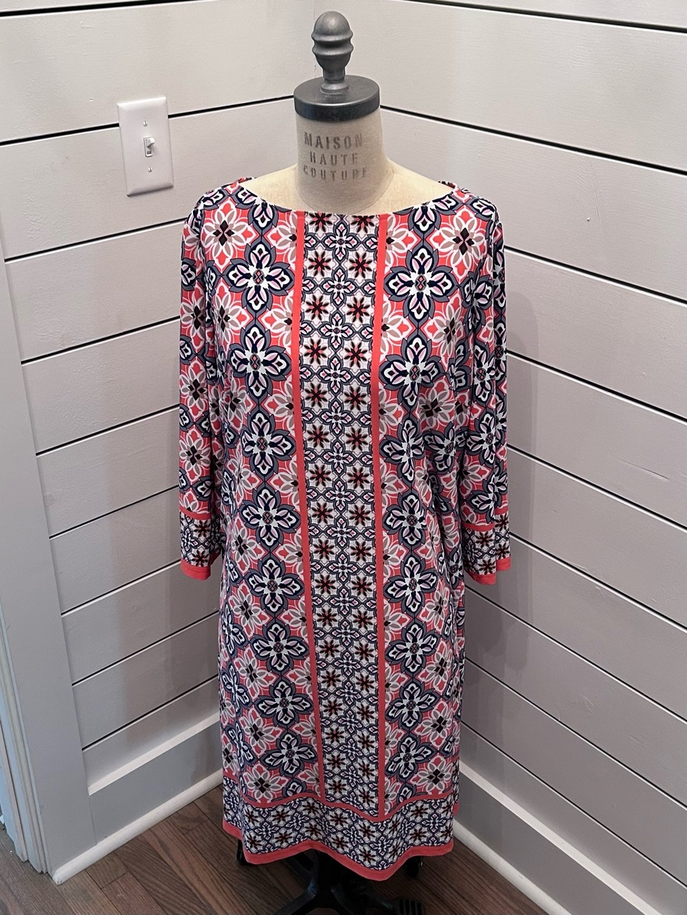 Wisp Woman Coral & Navy Floral Shift Dress, Size 16W